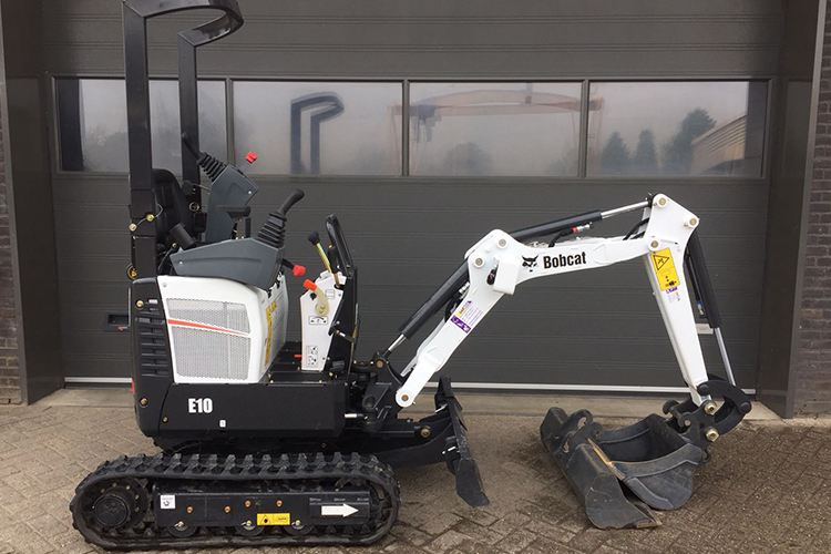 Bobcat E10 image 2