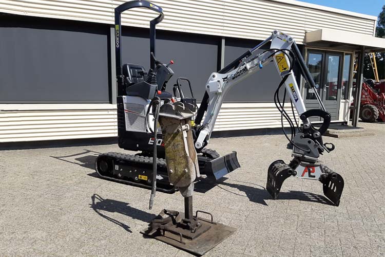 Bobcat E10 image 7